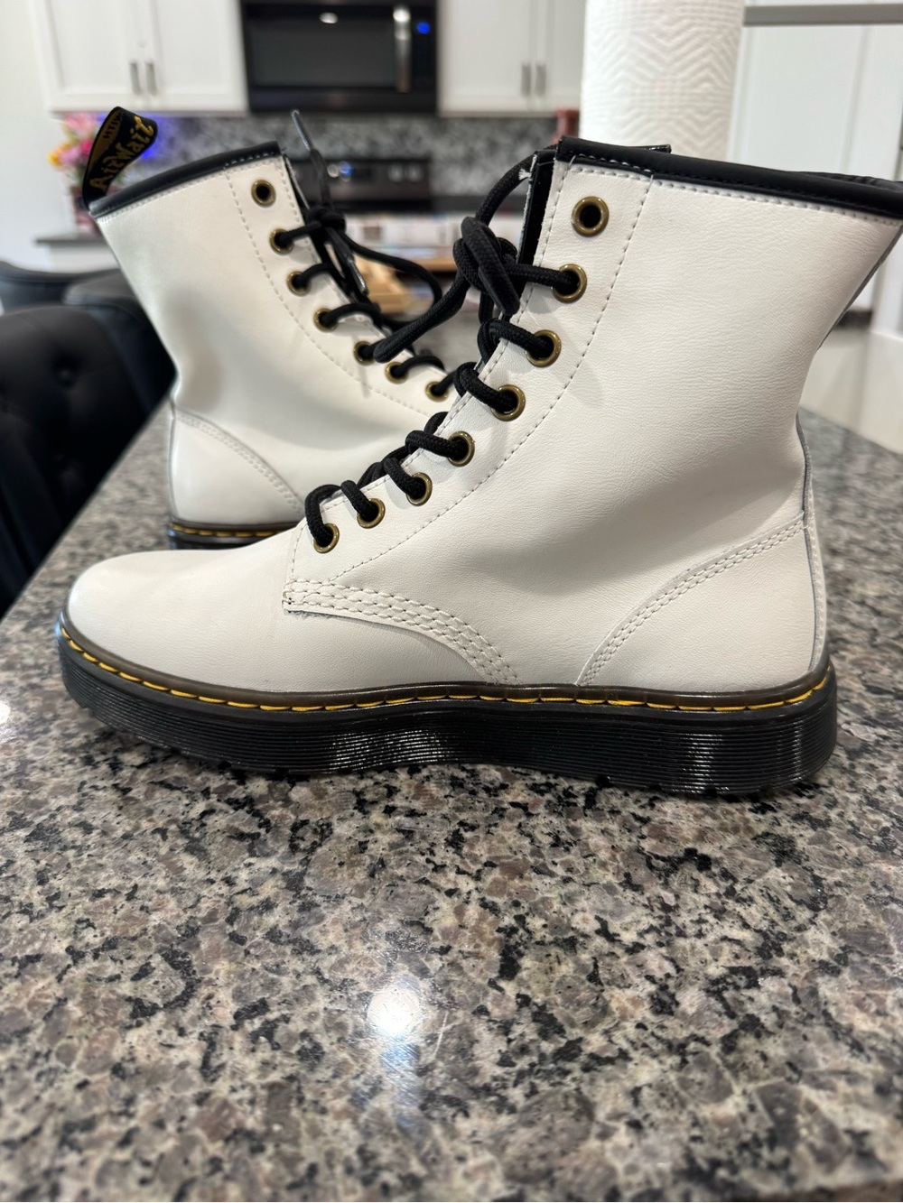 Dr. Martens White Leather combat 8-Eye Lace-Up Boots with Black Trim size 7